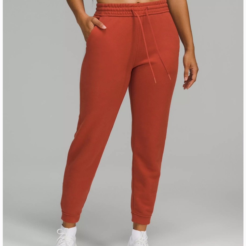 lululemon athletica Loungeful Track Pants Joggers Cayenne Rust Red